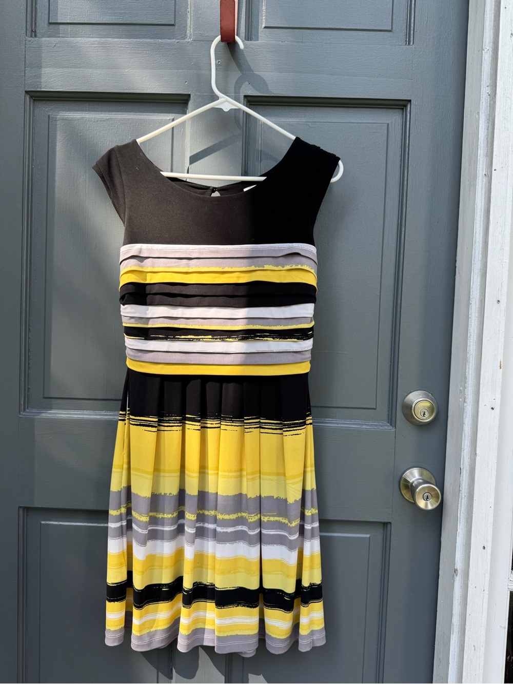 Max & Cleo Black, Yellow & Gray Striped Fit-and-Flare Midi Dress. Excellent con